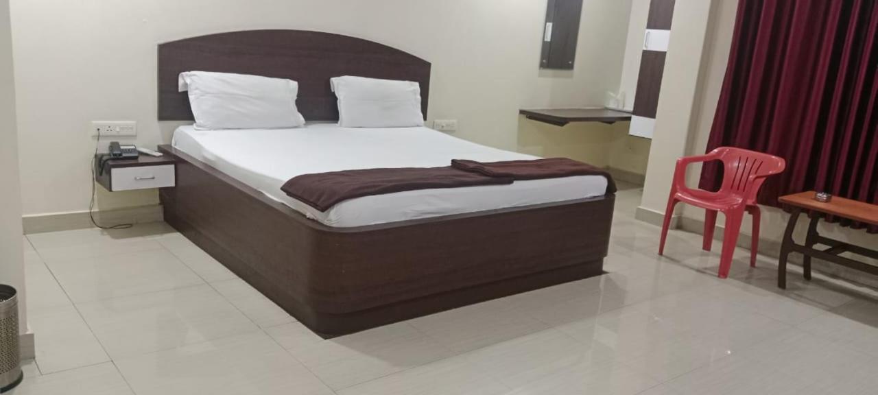Hotel Annapurna Guntūr Екстериор снимка